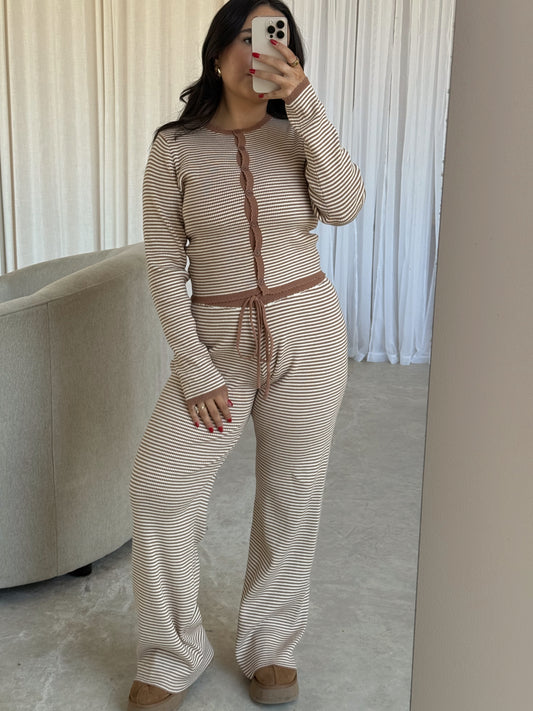Maple Lounge Top